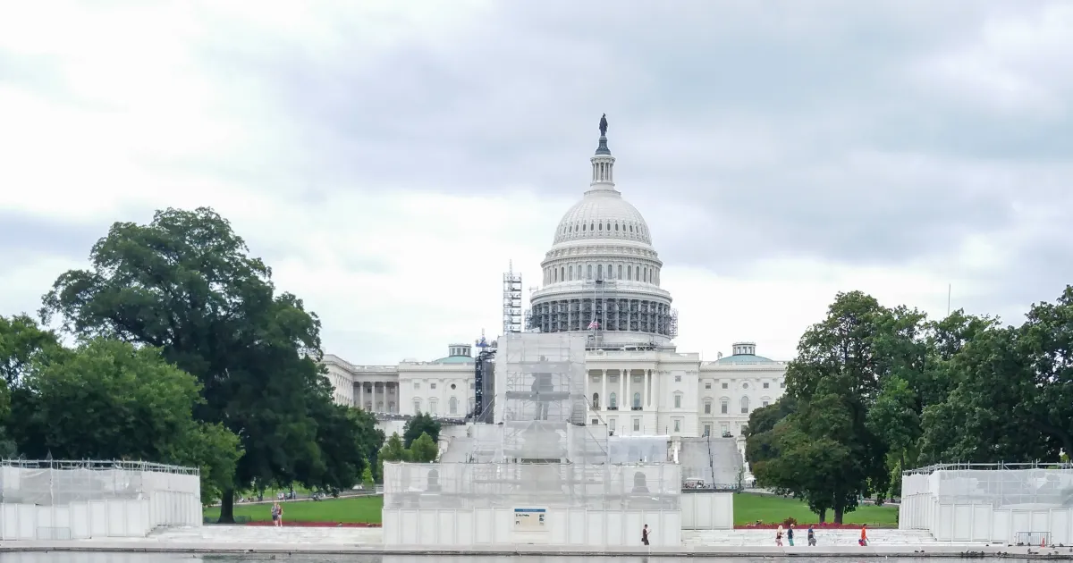 Ronin in front of Capitol | Russwurm